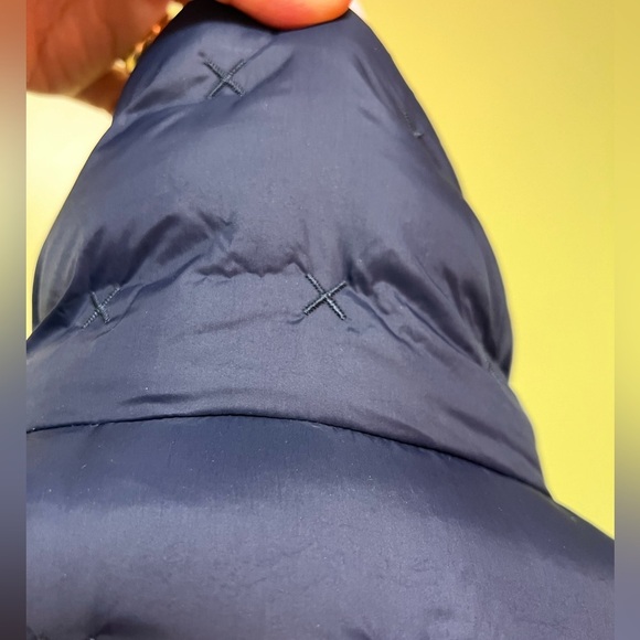 The North Face Holladown crop Cross-Stitch Goose Down Puffer Jacket, size Medium - Picture 13 of 17